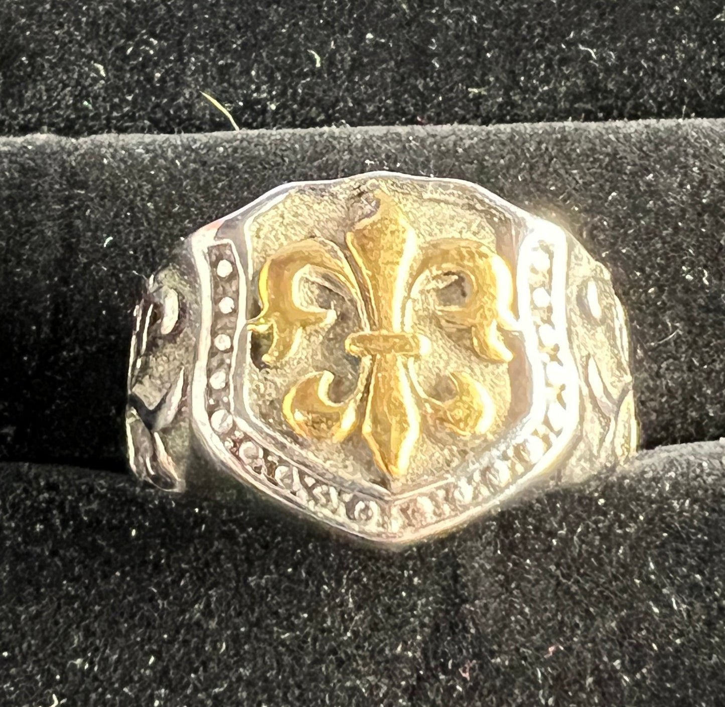Gold Fleur de lis Ring