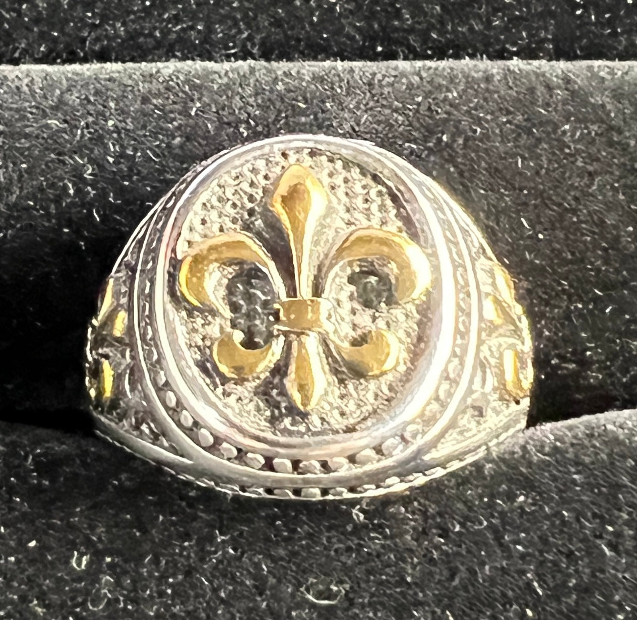 Round Fleur De Lis Ring