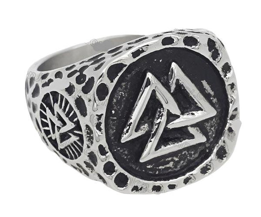 Celtic woven triangles Ring