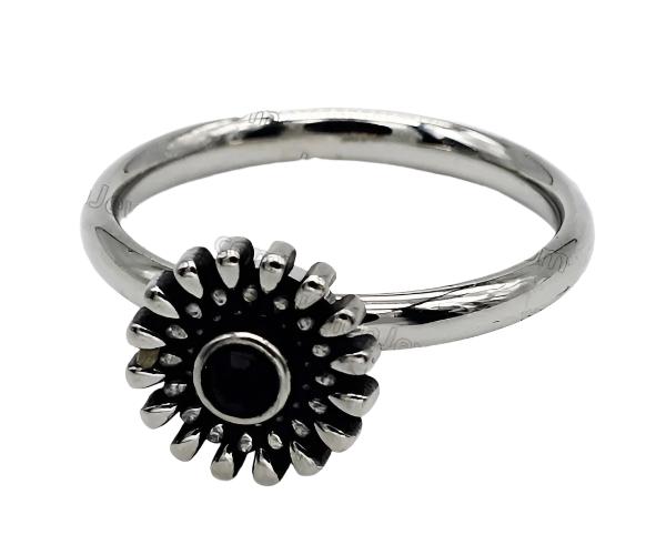 Daisy rotating ring