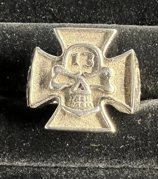 Maltese cross with Skull 13 Ring