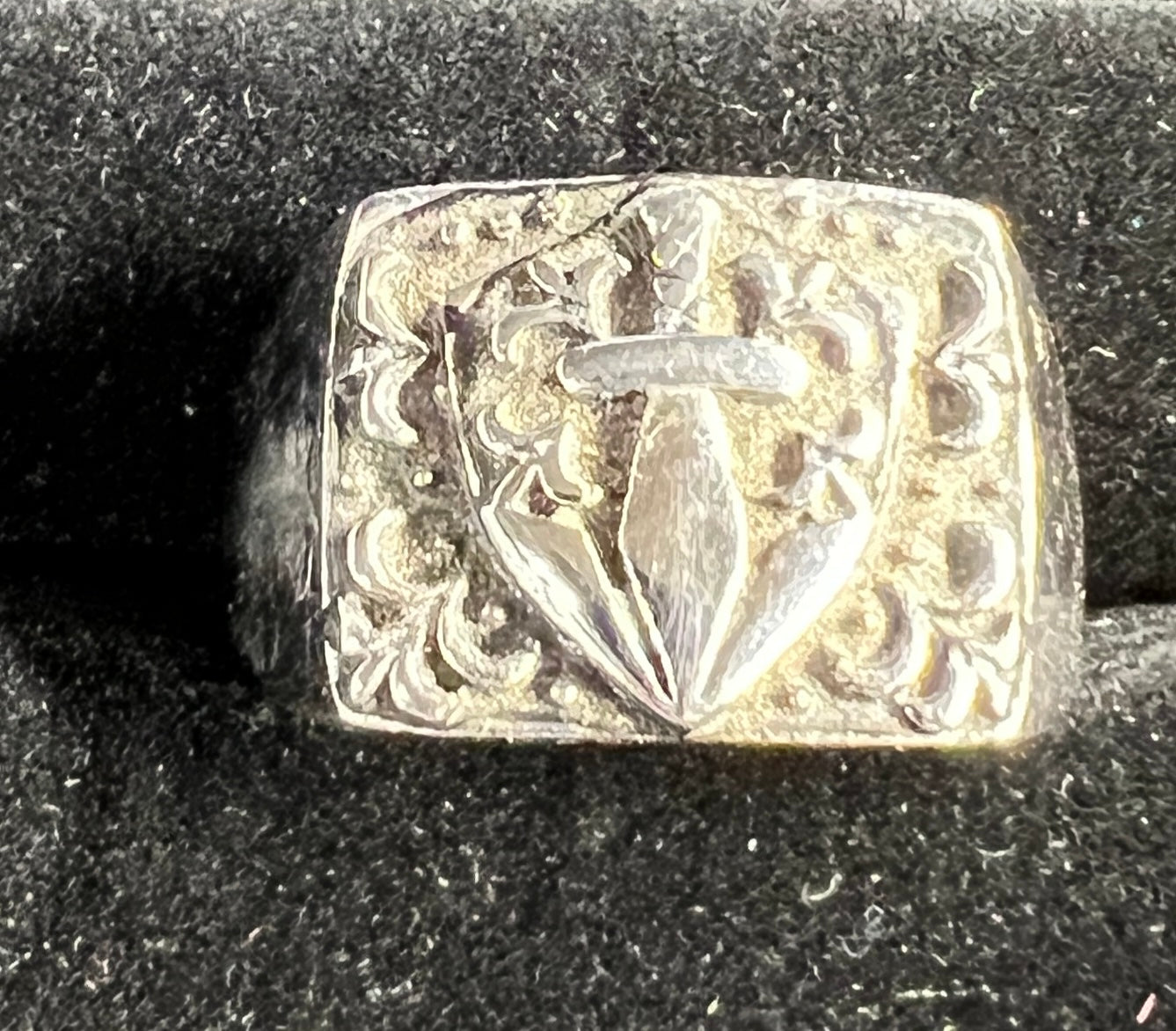 Sword shield on Square Ring